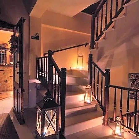 Hera Hotel